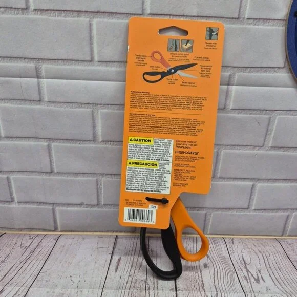 Fiskars Garden Scissors 7-in-1 Garden Shears Multi-Tool with Sheath - Picture 4 of 9